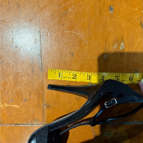 Marc Fisher Black Patent Heels with Bow - Picture 9 of 9